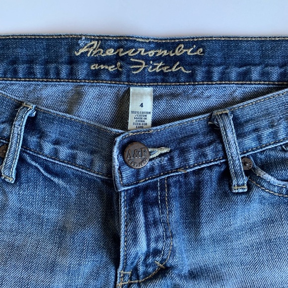 Abercrombie & Fitch distresses Jean shorts 4 - Picture 3 of 3